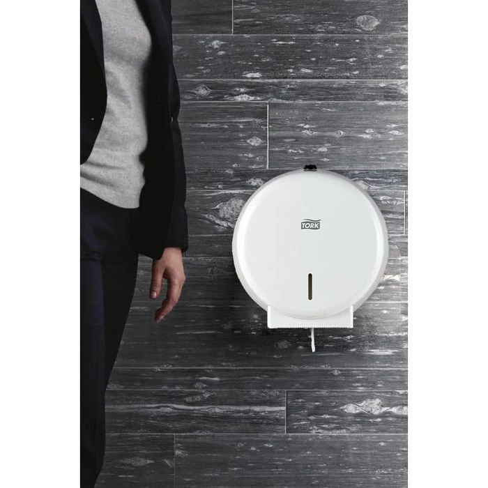 Tork Toilettenpapierspender 247040, T2, Metall, Für Mini Jumbo Rollen, Weiß 2 Tork Toilettenpapierspender 247040, T2, Metall, Für Mini Jumbo Rollen, Weiß – Bild 2