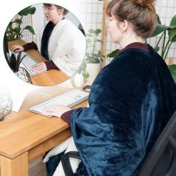 Navaris Heizdecke Poncho, Blau / Weiß, 3 Temperaturen, Abschaltautomatik, 180 X 130cm -Einhell Verkaufsshop 592fe57981c58790b8a8bea67032ec60872b146e heizdecke navaris poncho blau weiss