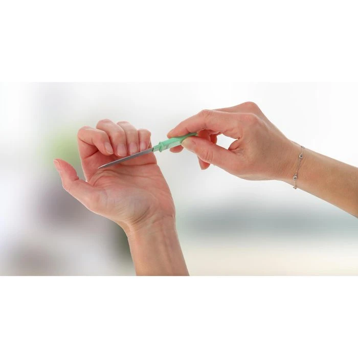 Wilkinson Nagelfeile Sword Manicure Chrome, Taschen-Saphirfeile, Federstahl, 11 Cm 2 Wilkinson Nagelfeile Sword Manicure Chrome, Taschen-Saphirfeile, Federstahl, 11 Cm – Bild 2